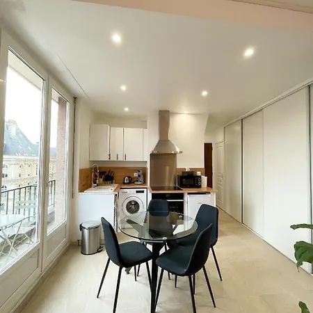 Apartment Hyper Centre, Balcon, Emplacement & Vue Incroyable, Spacieux *